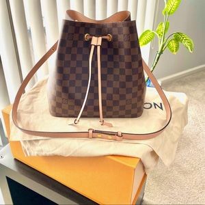 Louis Vuitton NÉONOÉ Venus bucket bag